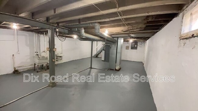 Building Photo - 306 Hudson Ave