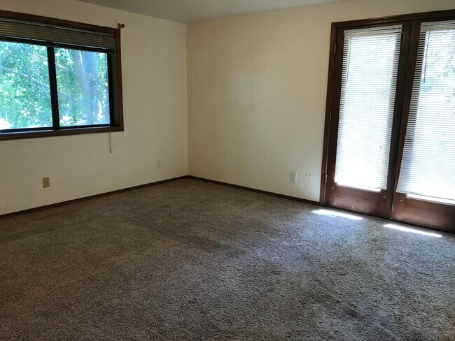 Building Photo - 4271 N Pennfield Pl