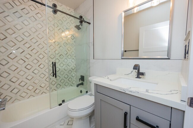 Building Photo - 50 Desford Ln