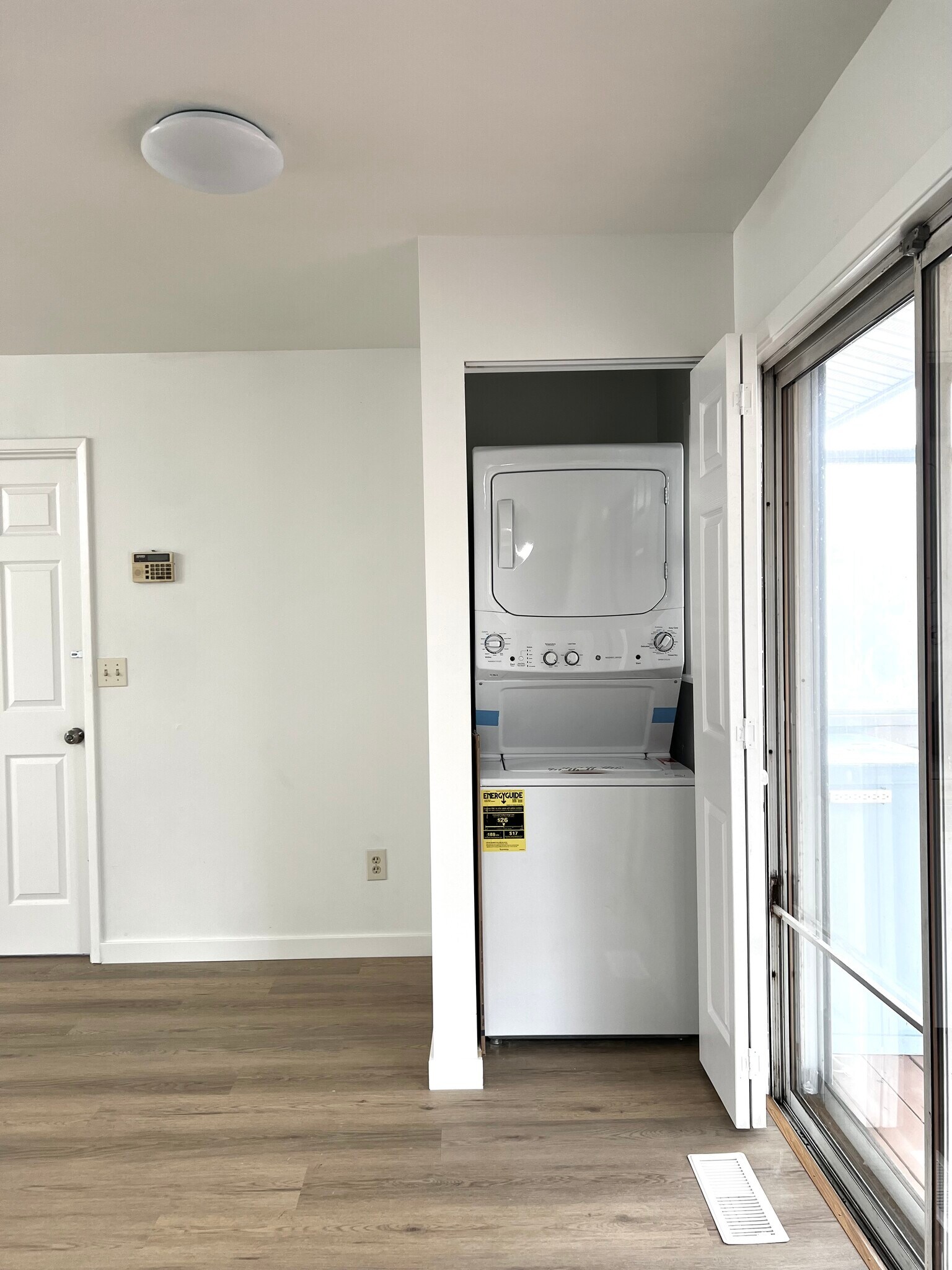 Launry - 25818 19th Ave S