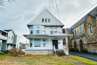 Building Photo - 1548 Monsey Ave