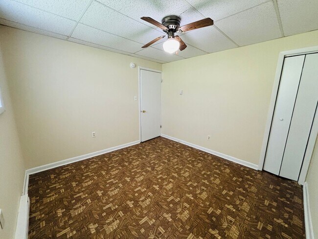 Building Photo - 208 Ardmore St