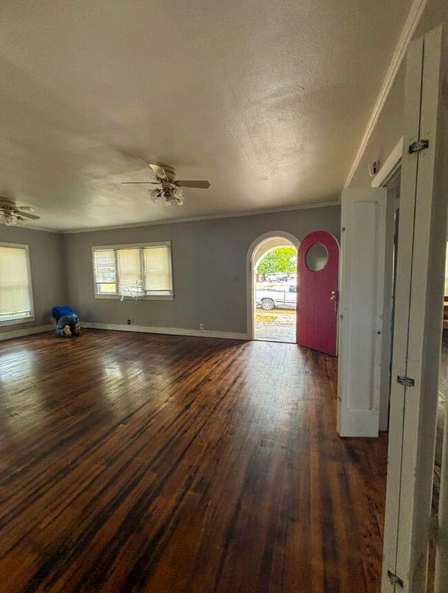 Building Photo - 1616 Campbell St