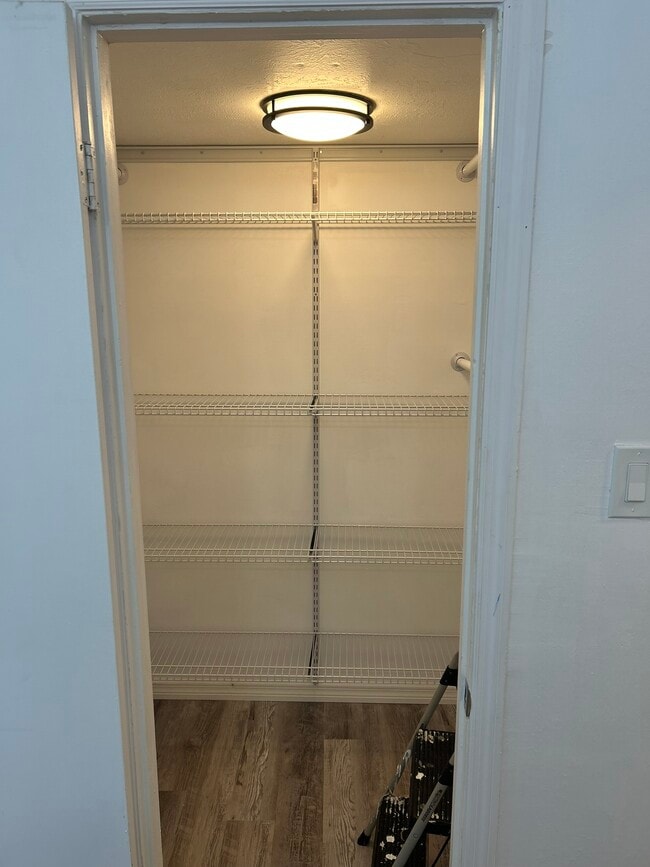 Building Photo - 3980 Crayrich Cir