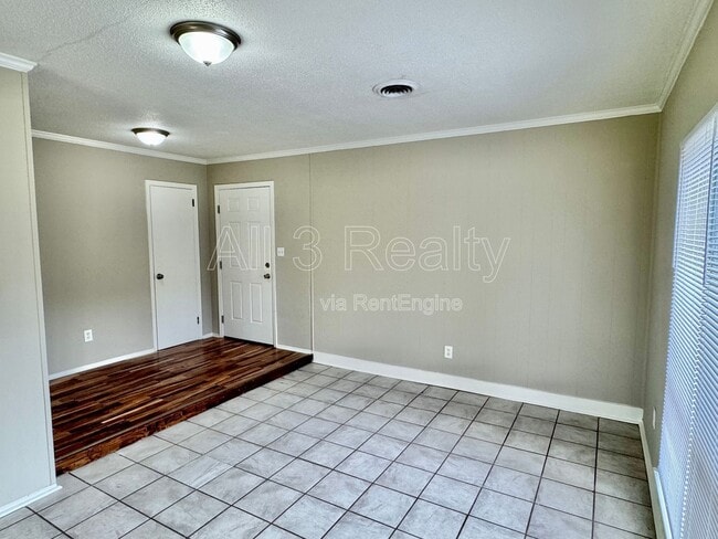 Building Photo - 523 Placid Dr