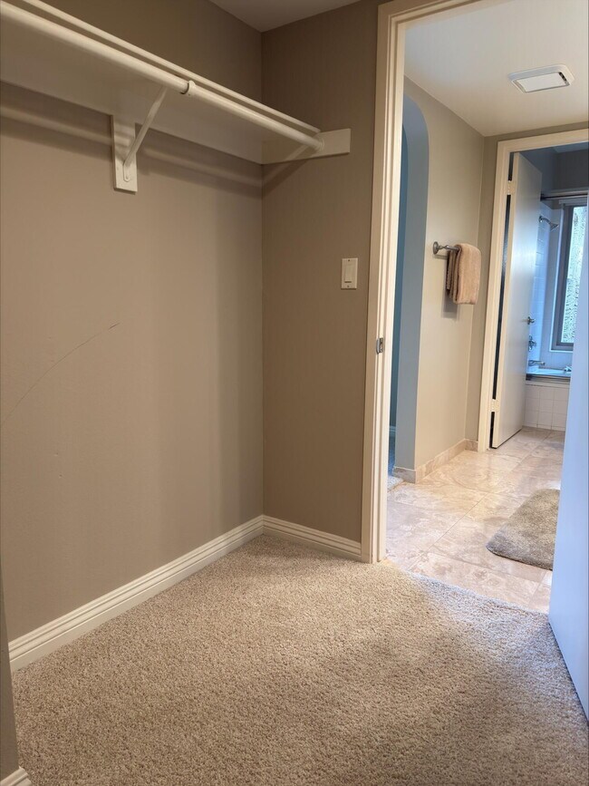 Building Photo - 44299 Capri Ct