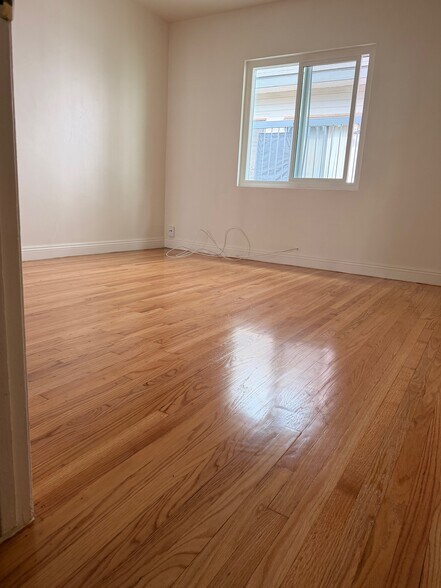 Building Photo - 337 W Lomita Ave