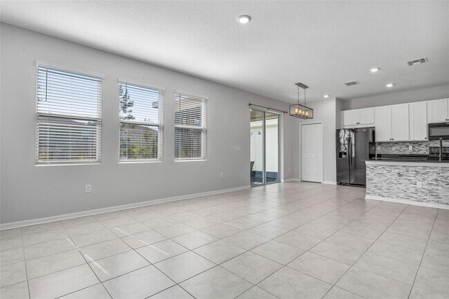 Building Photo - 7618 Ashcroft Dr