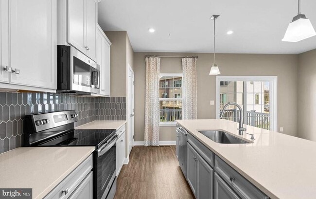 Building Photo - 100 Bethlehem Pl