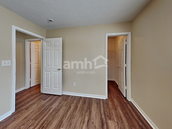 Building Photo - 1925 Tourmaline Dr