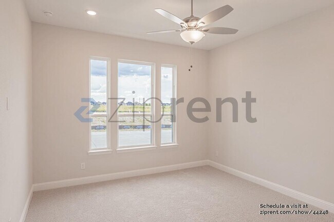 Building Photo - 2970 Eleanor Dr