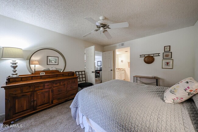 Building Photo - 9430 E Mission Ln