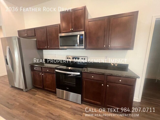 Building Photo - 2036 Feather Rock Dr