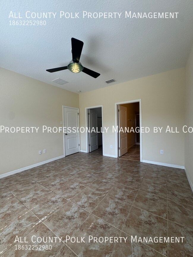 Building Photo - 4026 Winding Vine Dr