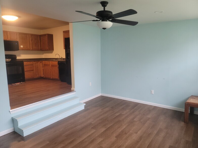 Building Photo - 810 Seymour Rd