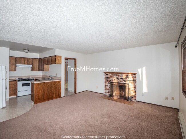 Building Photo - One Bedroom Hawthorne Apartment w/ Secure ...