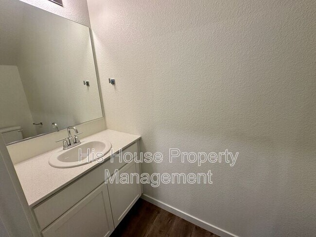 Building Photo - 3905 Congaree Way