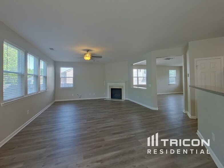 Building Photo - 3850 New Salem Ct