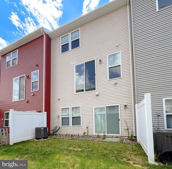 Building Photo - 23332 Sugar Pine Ln