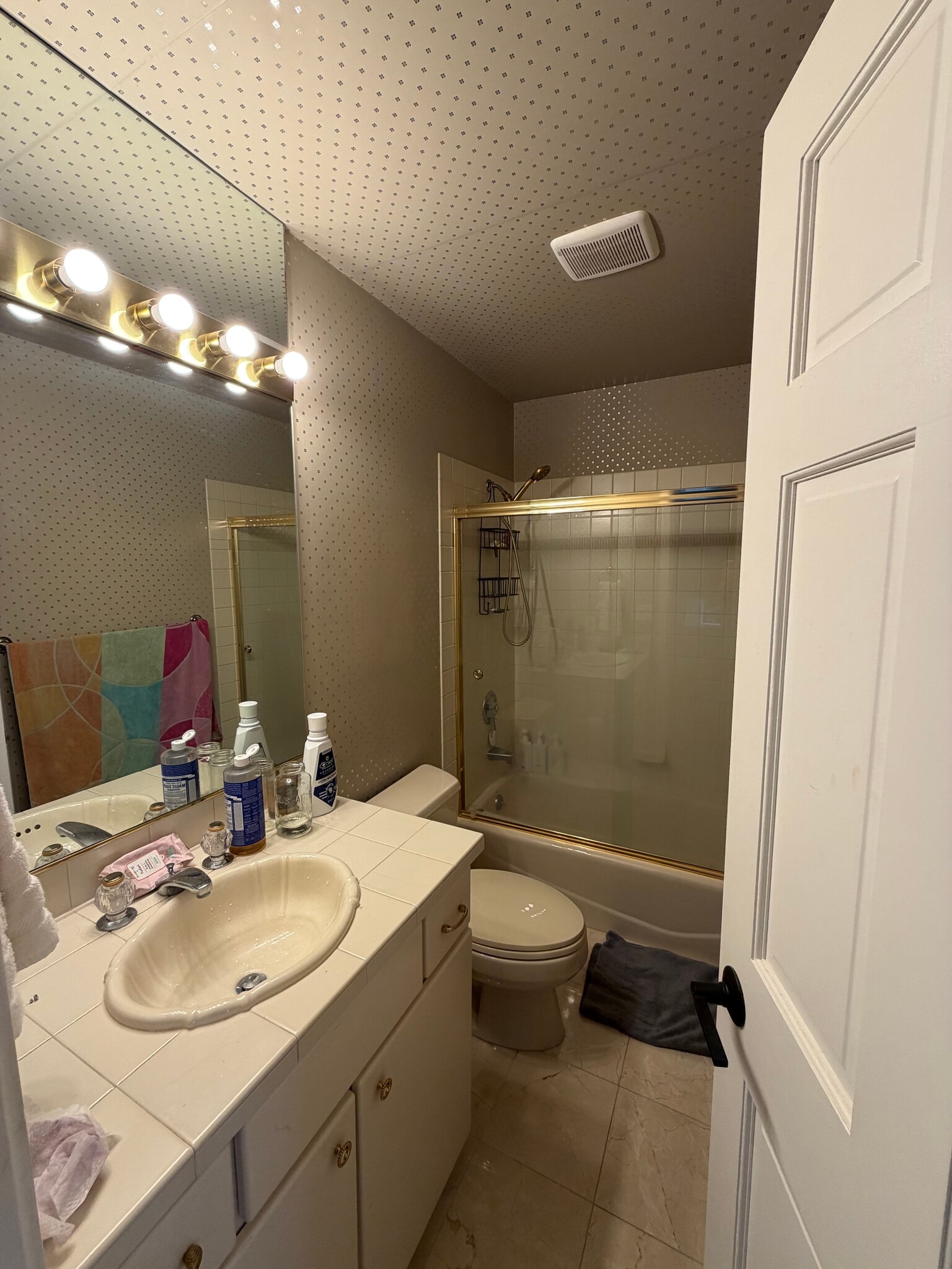 Building Photo - 17203 SE 42nd Pl