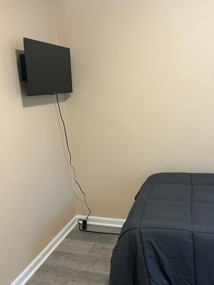 Building Photo - 1016 Flamingo Dr