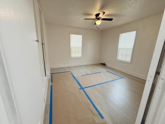 Building Photo - 2419 35th St