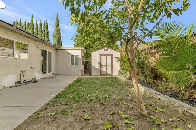 Building Photo - San Jose 4 Bedroom with Solar Power & Central A/C