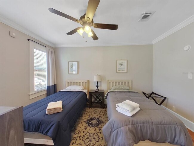 Building Photo - 614 8th St N