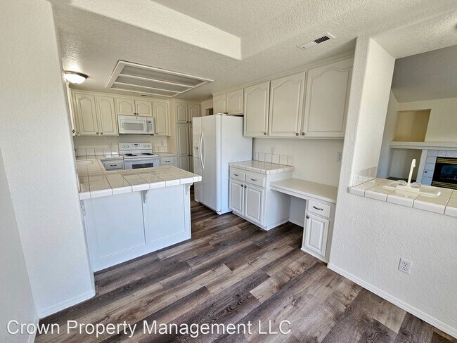Building Photo - 3 br, 2 bath House - 1312 N Montana Street