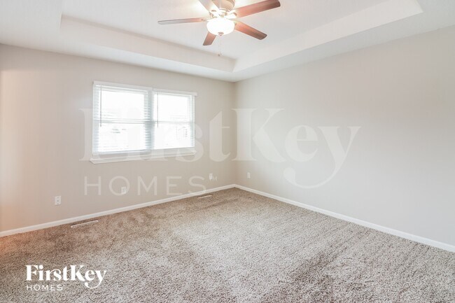 Building Photo - 909 Minnie Ave