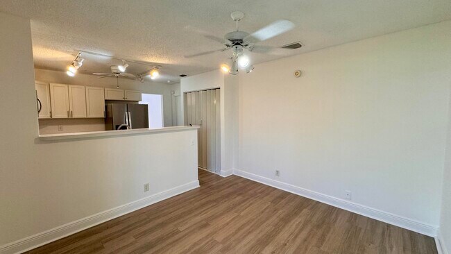 Building Photo - 1746 Harborside Cir