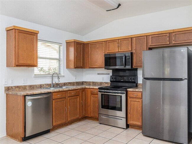 Building Photo - 222 Killian Loop