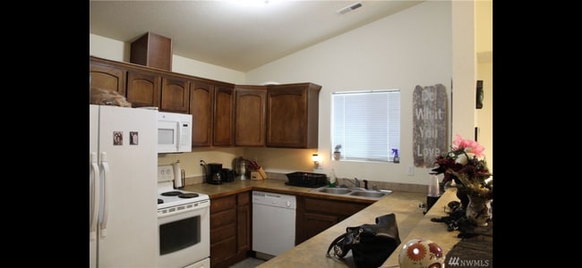 Building Photo - 1209 W Franklin St