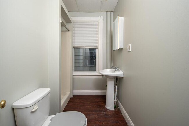 Building Photo - 13 112th St