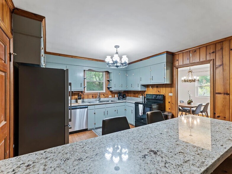 Building Photo - 4140 Timberlane Dr