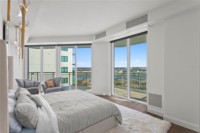 Building Photo - 450 Knights Run Ave