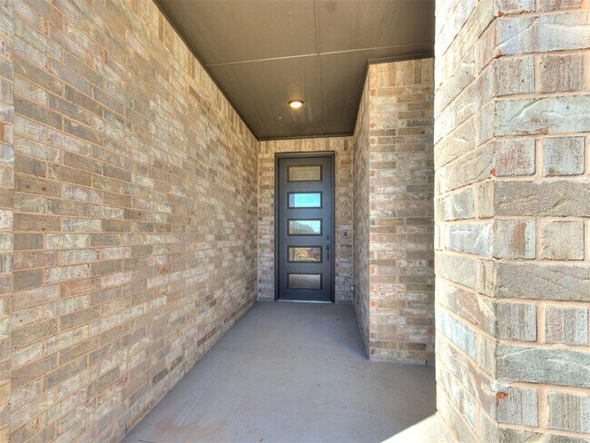 Building Photo - 2921 SW 132nd St