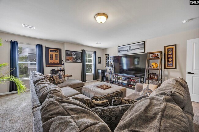 Building Photo - 349 Gracemount Ln