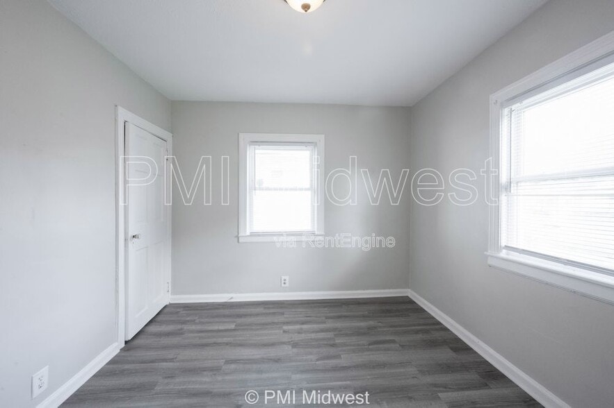 Building Photo - 1415 W Pruitt St