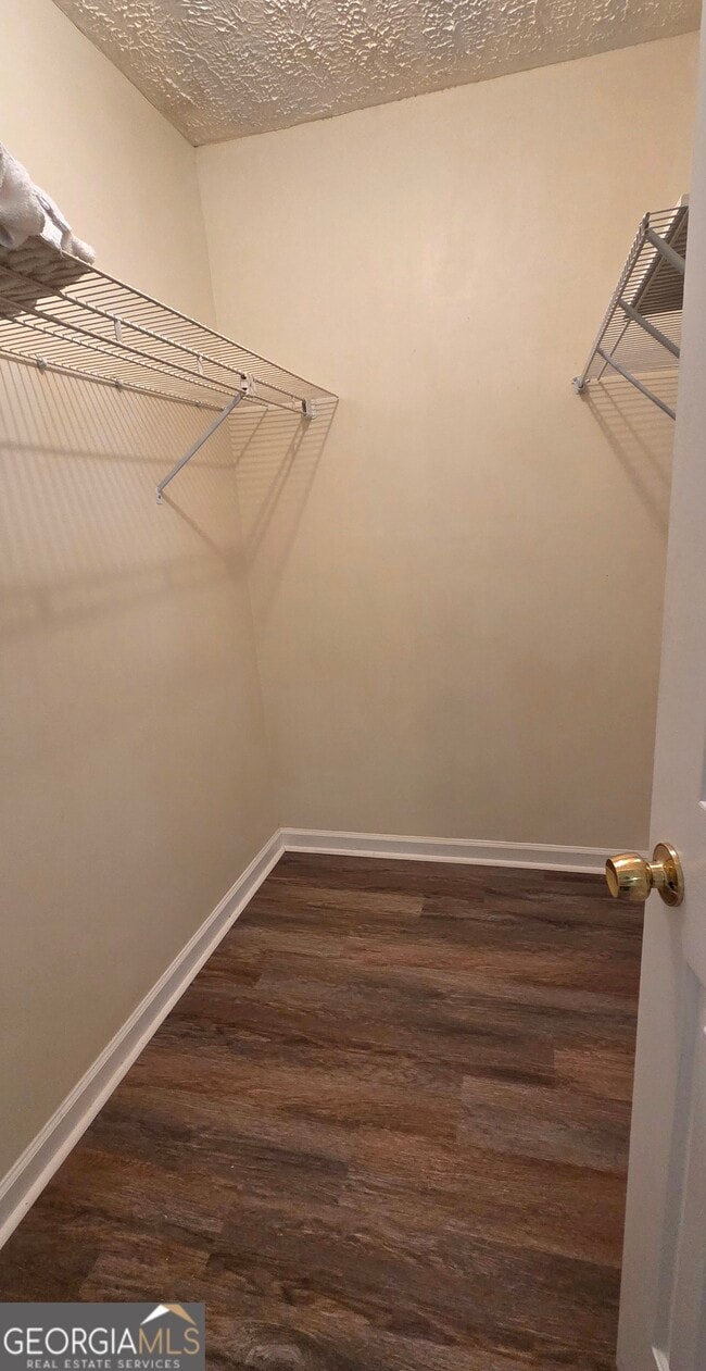 Building Photo - 480 Laney Rd