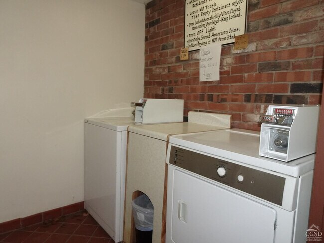Building Photo - 167 NY-23