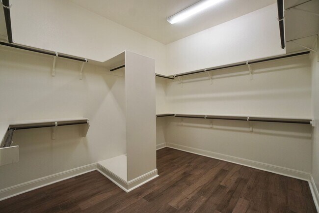 Building Photo - 2209 Milan Meadows Dr