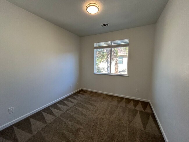 Building Photo - 5208 Harness Ct