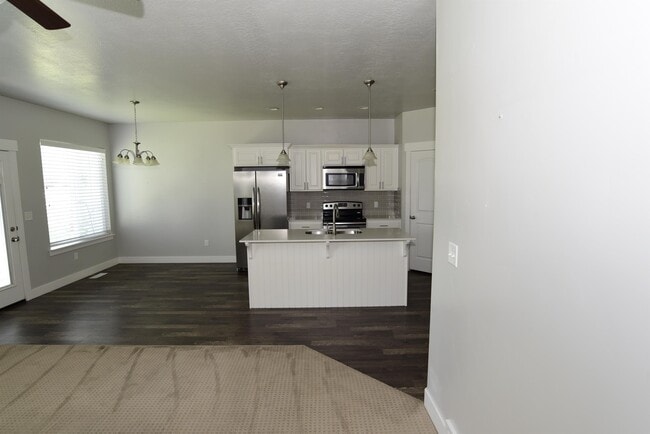 Building Photo - 15355 Tarawa Dr