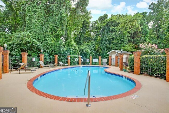 Building Photo - 1538 Chantilly Dr NE