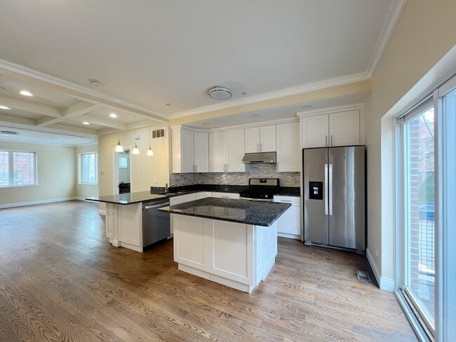 Building Photo - 3527 S Parnell Ave