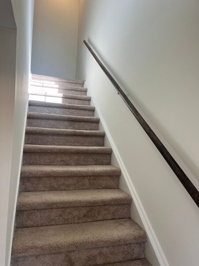 Building Photo - Available now. Beautiful 2 BR/1.5 BA Condo with Marsh View! BOAT RAMP AND BOAT PARKING! WATER/SEW...