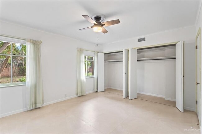 Building Photo - 28 W Austin Blvd