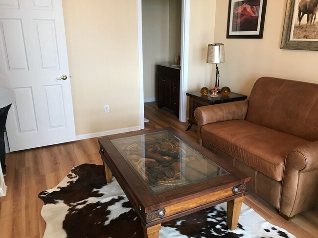 Building Photo - Beautiful Condo for Rent