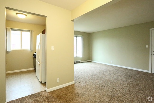 1 BR, 1 BA - Apartment, 550 SF - Infinity Park Townhomes